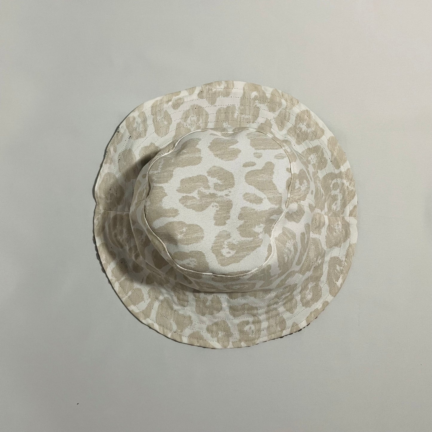 Sombrero Reversible Animal Print / Corduroy Gris