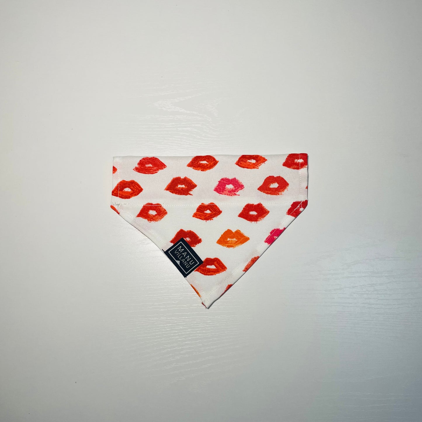 Lips Dog Bandana - Over the Collar