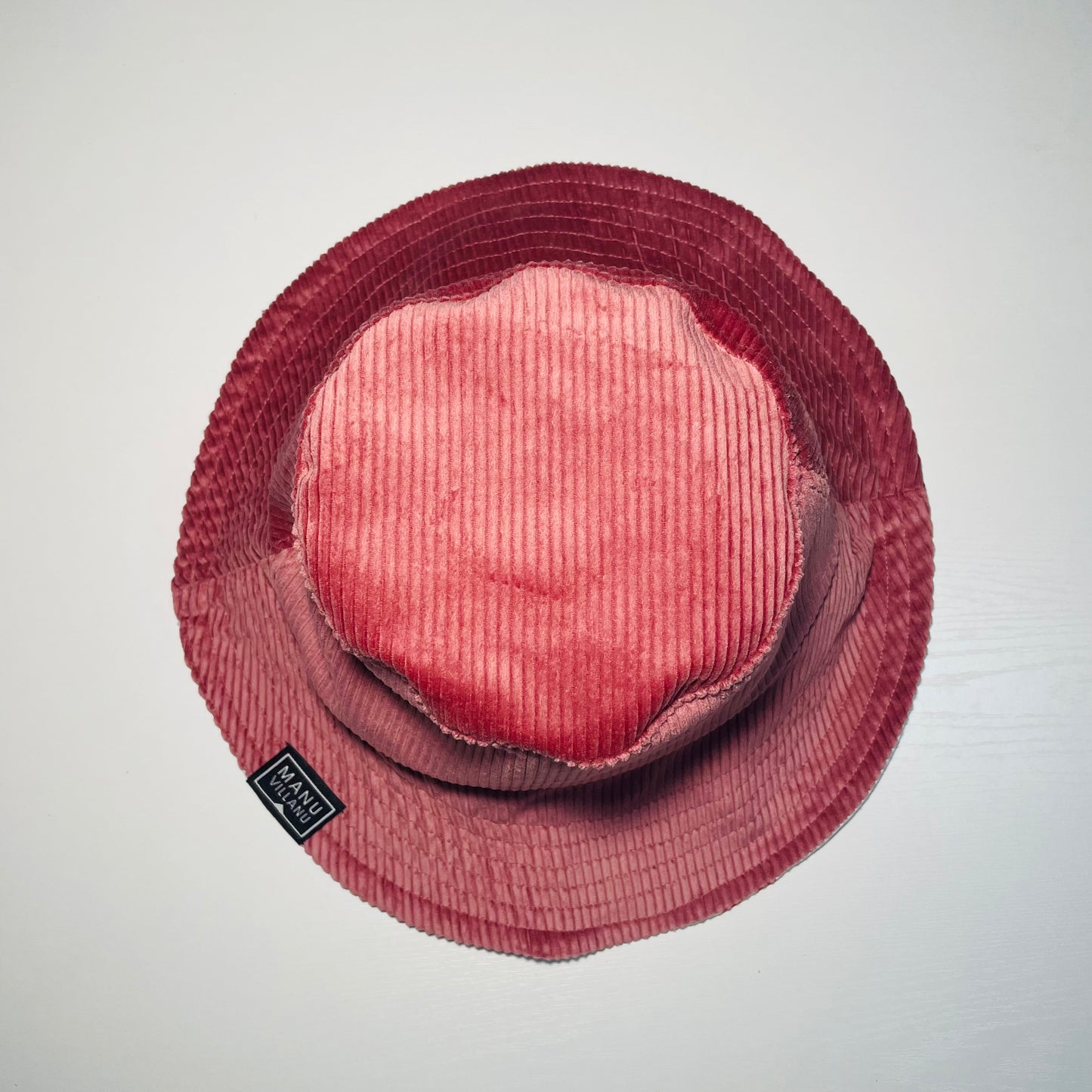 Lips / Pink Corduroy Reversible Bucket Hat