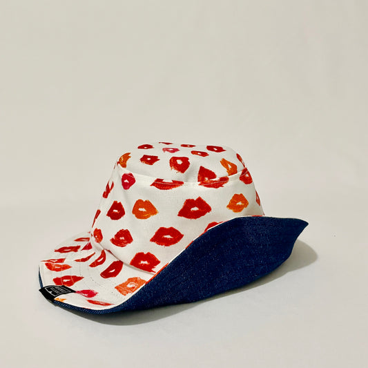 Lips / Denim Reversible Bucket Hat